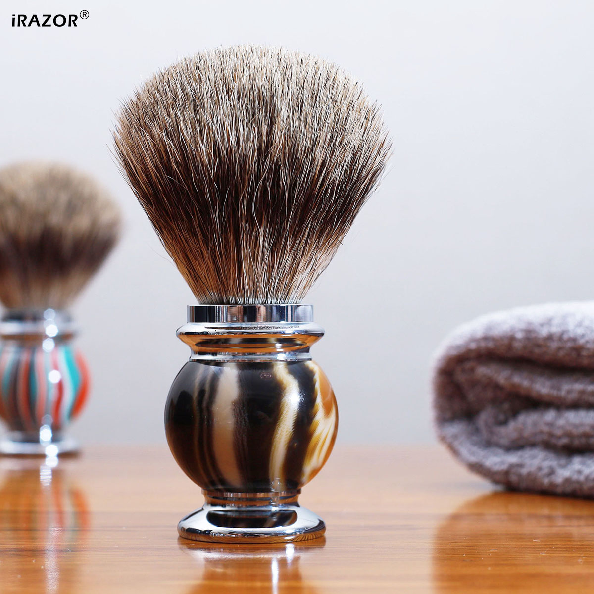 Men'S Grooming Product - iRAZOR シルバーチップ シェービングブラシ（男性用）、超ソフトで密度の高い結び目のプレミアムウェットシェーブブラシ、樹脂製ハンドル、理容師向けグルーミングギフト